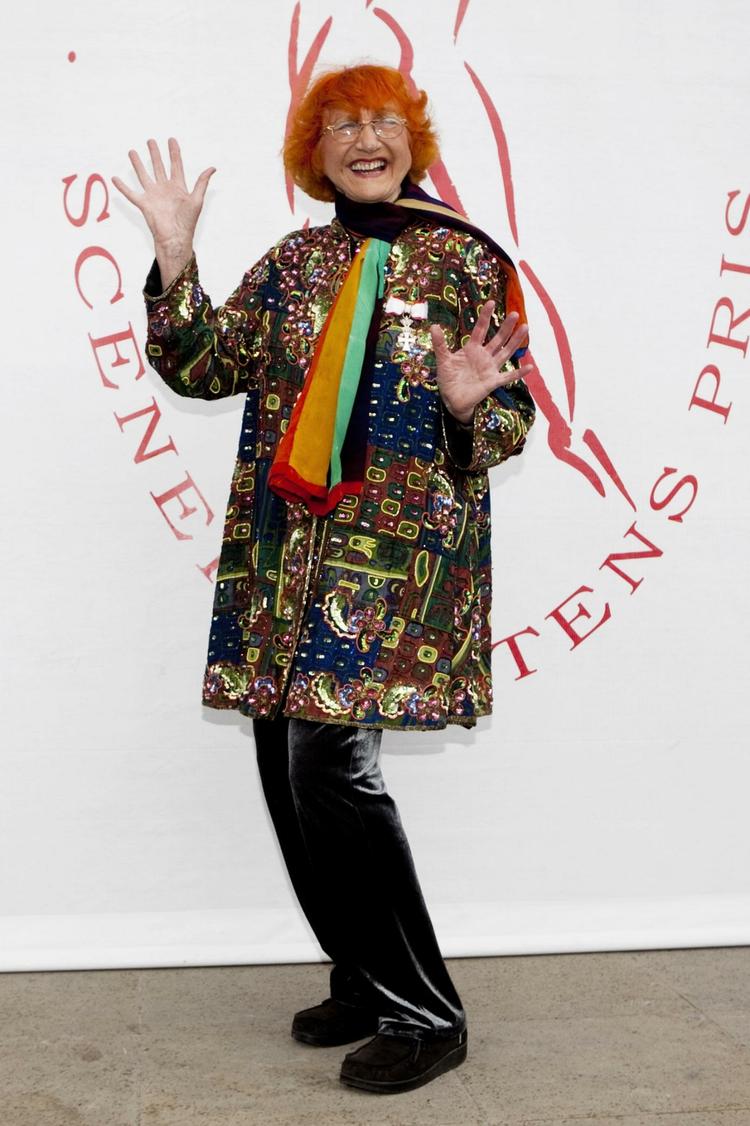 Hædret. Jytte Abildstrøm på vej til Reumert pris-uddelingen, hvor hun fik hædersprisen på 300.000 kroner. 