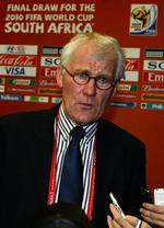 Chefen. Morten Olsen har haft over 40 spillere inden omkring landsholdet i forbindelse med kvalifikationen til VM. Truppen skal skæres ned til 23 senest 1. juni. 