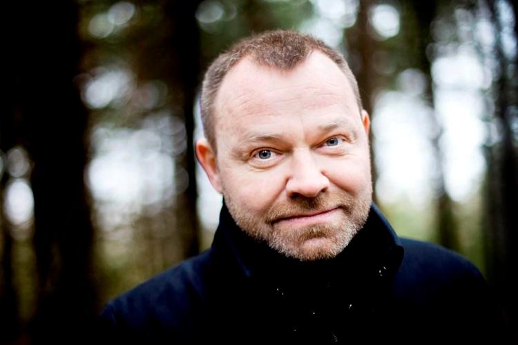 Debut. Mads Kastrup er garvet inden for journalistikken som mangeårig medarbejder ved Berlingske Tidende. Nu melder han sig i litteraturens verden med prosasamlingen 'Mandefald'. Foto: Gyldendal 