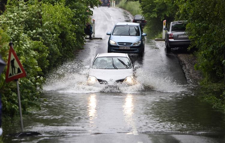 Sådan så det ud sidste sommer i Nordsjælland, da himlens sluser åbnede sig. Arkivfoto 