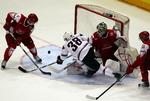 succes. Dansk angreb på det amerikanske mål. Danmark har under VM vist, at den overdrevne respekt for de helt store hockey-nationer nu endelig er forduftet. Arkivfoto. 
