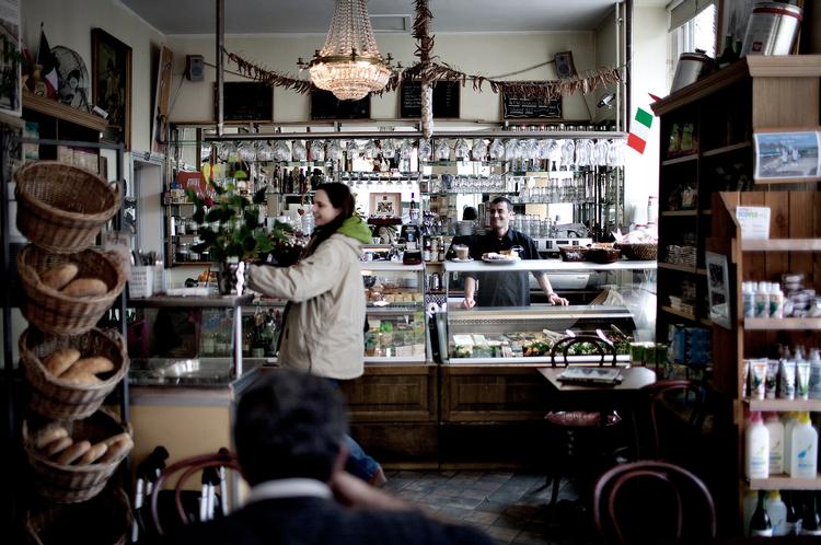 Hos Stefanos er ejeren god ved sine gæster, og udvalget af specialvarer er stort og indbydende. Desværre er brunchbuffeten jævn og uinteressant. Foto: Joachim Adrian 