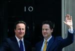 Premierminister David Cameron har netop taget imod sin vicepremierminister, den liberaldemokratiske leder, Nick Clegg. 