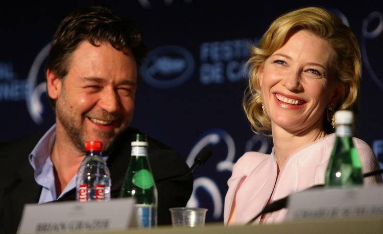 robinhood. Russell Crowe og Cate Blanchett under dagens åbnings-pressekonference i kølige Cannes. 