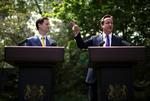VALGKAMP. Cameron og Clegg stod i dag frem sammen for første gang. 
