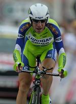 Tjept. Vicenzo Nibali - der her ses under sidste års Tour de France - er ny mand i den giroens rosa førertrøje. 