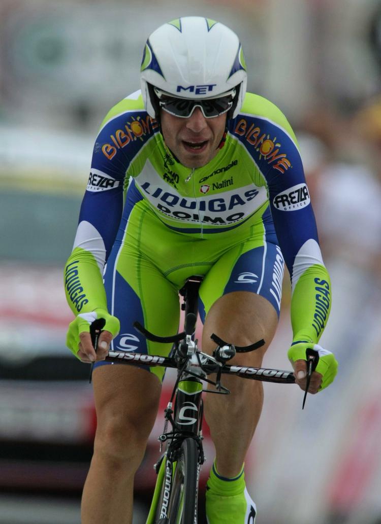 Tjept. Vicenzo Nibali - der her ses under sidste års Tour de France - er ny mand i den giroens rosa førertrøje. 