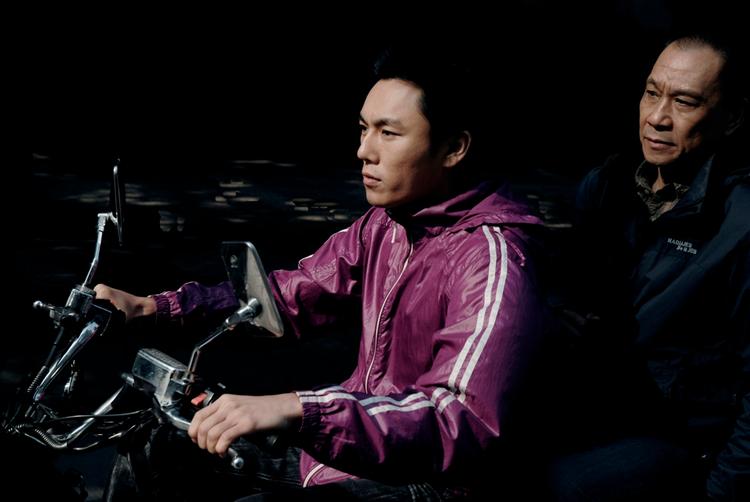 chongqing. Den 43-årige kinesiske instruktør Wang Xiaoshuai har filmen 'Chongqing Blues' med til Cannes. Han fik sit internationale gennembrud i 2001 med 'Beijing Bicycle'. 