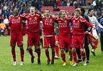 JUBEL. Bag de jublende Sibusiso Zuma, Nicolai Stokholm, Andreas Laudrup, Benjamin Kibebe og Henrik Kildentoft skimtes angrebstræner Mark Strudal og målmand Jesper Hansen. 