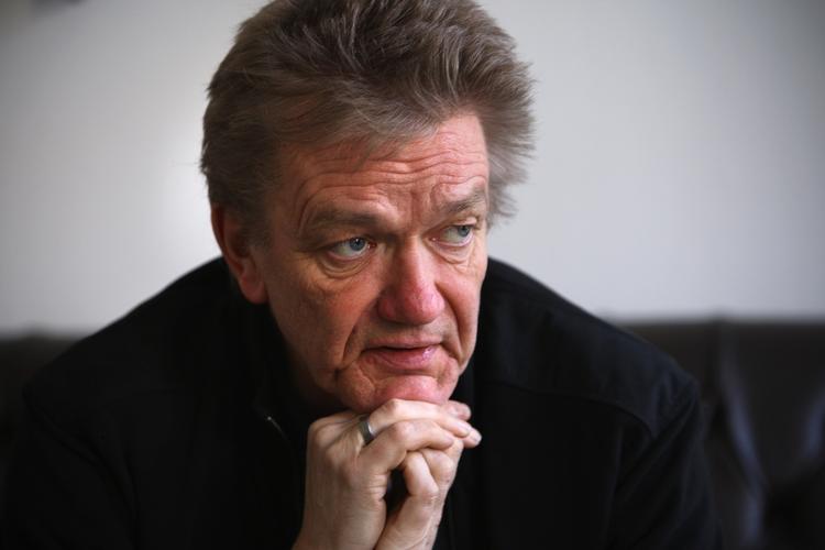 Under himlens spir. Kan man overhovedet sige det? Djævlens Advokat udfordrer Lars Lilholt på metaforerne. Arkivfoto: Ernst Van Norde. 