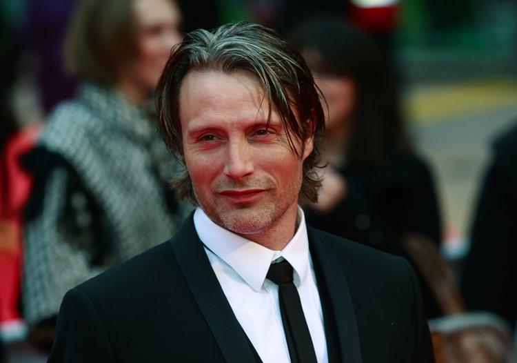 Cannes. Mads Mikkelsen er set til årets filmfest i Sydfrankrig. På fotoet fra slutningen af marts er den 44-årige skuespiller til premiere på 'Titanernes Kamp' i London. 