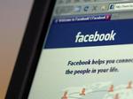 Facebookfødsel. »Det er alvor...3 cm indtil videre...« Den besked kunne et ungt pars 811 Facebookvenner læse online, da først festlighederne gik i gang. Billeder kom der også. Men ingen havde spurgt hovedperson om tilladelse... Foto: Adrian Wyld. 