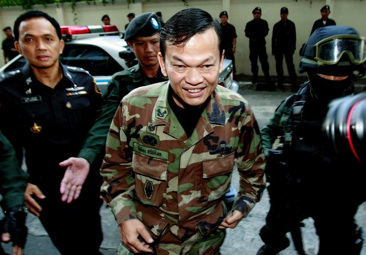 Dræbt. Khattiya Sawasdipol er en af flere, der er blevet dræbt efter skud i hovedet i Bangkok. 
