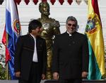 Topmøde. Både Bolivias præsident Evo Morales, til venstre, og Paraguays præsident Fernando Lugo deltager i et to dages møde med EU i Madrid. 
