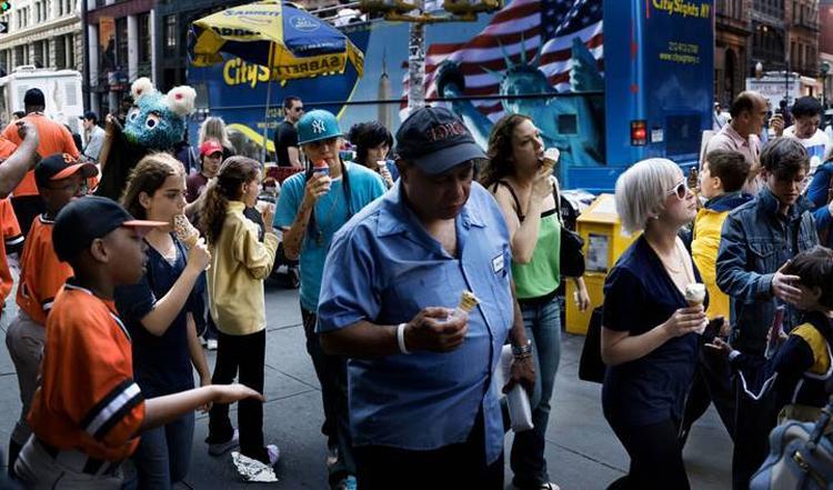 Peter Funchs fotografier fra New York trækker masser af mennesker til. 