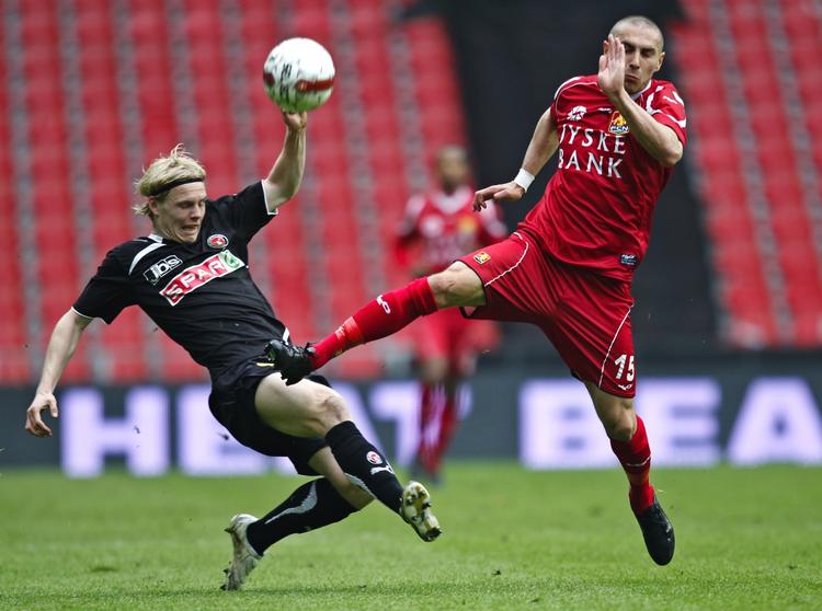 Pokalvinder. Bajram Fetai (til højre) var i torsdags med til at vinde pokalturneringen i Parken mod FCM. Arkivfoto. 