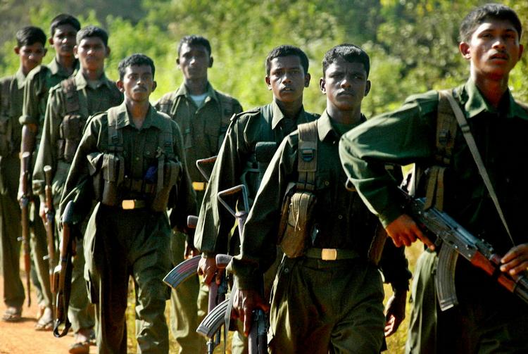Oprørsgruppe. 'De Tamilske Tigre' brugte selvmordsangreb i krigen mod regeringssoldater, og det kostede også civile liv. 