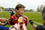 Kaptajn. Tale er sølv og tavshed er guld. Erklæringen fra Jon Dahl Tomasson var en tynd kop te. 