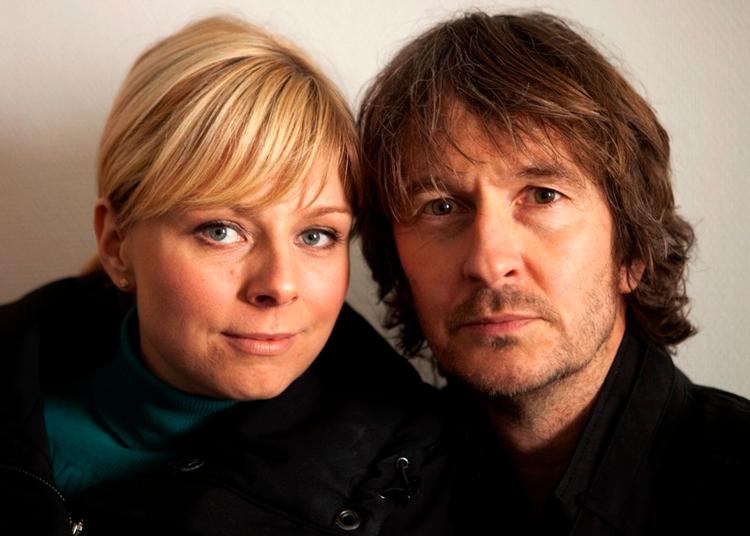 licensstøtte. Hovedrollerne i 'Lulu og Leon' spilles af Lene Maria Christensen og Lars Brygmann. 