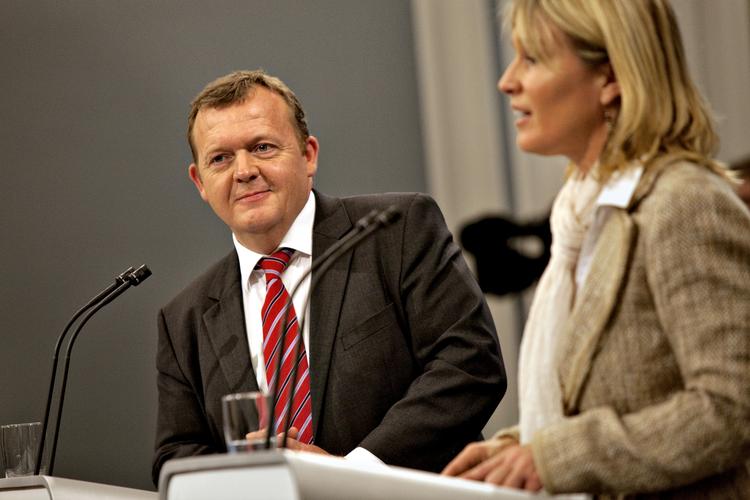 Regeringstop. Statsminister Lars Løkke Rasmussen var flankeret af K-leder Lene Espersen på dagens pressemøde. 