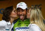 haha.  Francisco Chicchi (Liquigas) slog Saxo Banks argentinske sprinter Juan José Haedo i spurten. 