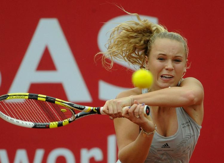 Pause? Caroline Wozniacki er stillet til start i fire turneringer på trods af, at det har været tydeligt, at anklen ikke har det for godt. French Open begynder på søndag. 