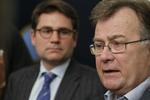 Forhandler. Finansminister Claus Hjort Frederiksen (V) har haft besøg af delgationer fra S, SF, de radikale og Liberal Alliance. Men forhandlingerne har ikke ført resultater med sig. 