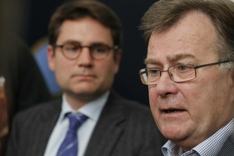 Forhandler. Finansminister Claus Hjort Frederiksen (V) har haft besøg af delgationer fra S, SF, de radikale og Liberal Alliance. Men forhandlingerne har ikke ført resultater med sig. 