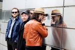Ryger der millioner af kroner ind på kontoen hos de tre medlemmer af Dizzy Miss Lizzy efter dette års comeback? Penge er naturligvis ikke den officielle  forklaring på genforeningen, men rygterne svirrer i den danske rockbranche. Foto:  Torben Stroyer 