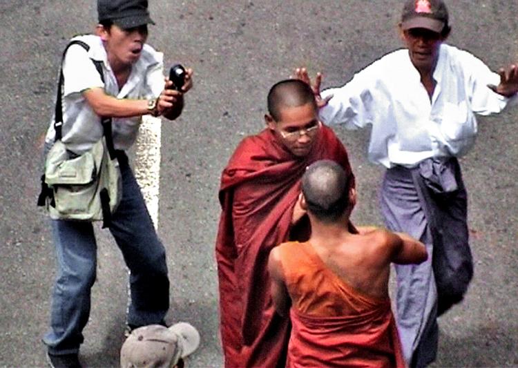 Succes. Anders Østergaards  dokumentarfilm 'Burma VJ' er et  eksempel på den anerkendelse, danske dokumentarfilm bliver til del. Filmen  var Oscarnomineret i år og har i alt  modtaget omkring 40 danske og  internationale priser.  Foto Susanne Mertz/AP 