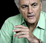 Lykke. 68-årige John Irving er tilbage med endnu »en fortælling om menneskelivet som en lang vandring mod en lykke, man i sin forvildelse tror findes som absolut størrelse«, skriver Henrik Palle. (Arkivfoto). 