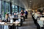 Medarbejdertrivsel. Mange arbejdspladser gennemfører en årlig medarbejderundersøgelse, hvor man måler de ansattes trivsel og tilfredshed. 