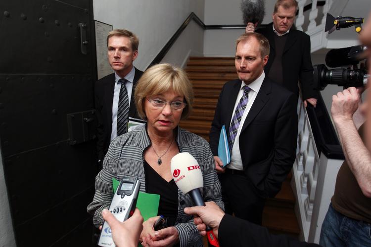 Kursskifte. DF-toppen ville ikke skære i dagpengene tidligere på året. I dag kan spareplan fra regeringen og DF ende med, at dagpengeperioden halveres. 