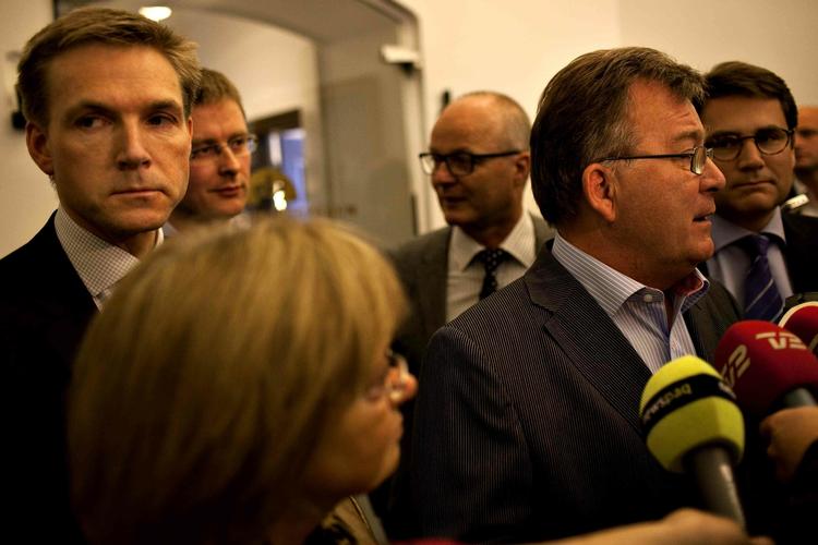 Enighed. Kort før kl. 11 præsenterede regeringen og Dansk Folkeparti en spareplan for den danske økonomi. 