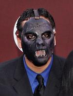 Slipknots bassist Paul Gray er fundet død på sit hotelværelse, 38 år gammel. 