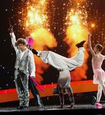 semifinale. Spaniens Daniel Diges øver sig til finalen i Det Internationale Melodi Grand Prix på lørdag. Spanien er et af de fem lande, der slipper for at skulle kvalificere sig til en finaleplads gennem en semifinale. Den første semifinale afholdes i aften. 