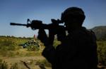 Problem. Amerikanerne bruger lettere ammunition end Talebanerne, og det er et problem, når det kommer til kampe over større afstande. Her øger den tungere ammunition nemlig træfsikkerheden. 