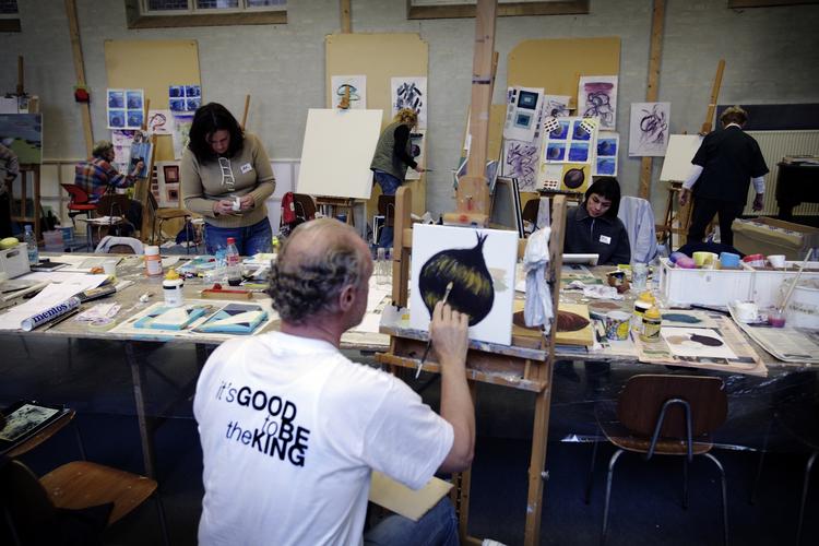 Kunstnerspirer. Mens Pablo Picasso malede sine mest værdifulde værker i en ung alder, var en kunstner som Paul Cézanne en efterhånden aldrende herre, da han malede sine. 