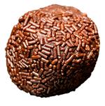 Det er romkugler af mærkerne Røde Romkugler, Brune Romkugler og Pistagekugler, der alle er påtryk en holdbarhedsdato senere end 3. maj 2010, der trækkes tilbage. Romkuglen på billedet er ikke en af de tre slags. 