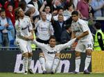 genrejsning. En pointrekord i ligaen kan ikke tilfredsstille Real Madrid, og en ny træner skal måske være med til at genrejse Ronaldo og hans hjælpere, Sergio Ramos og Juanfran. Arkivfoto. 