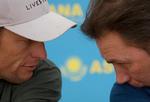 jaget. Lance Armstrong (tv) og Johan Bruyneels aktiviteter bliver nu muligvis endevendt. Arkivfoto. 