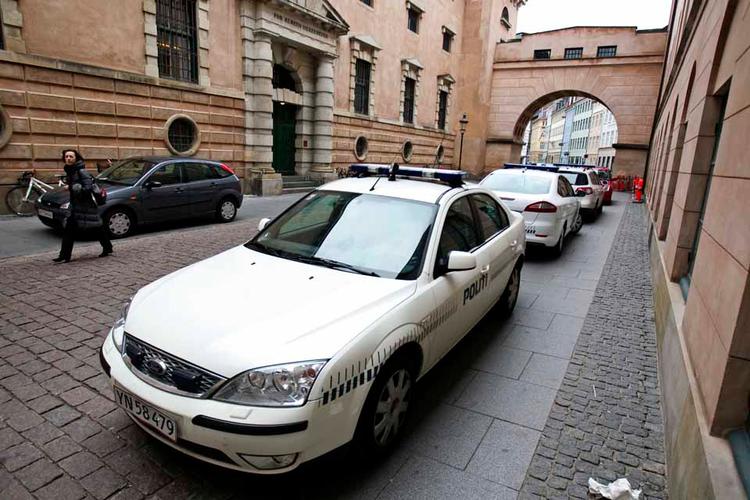 Kølleoverfald. Der var stort politiopbud, da kronvidnet i sagen skulle i vidneskranken. Nu er der faldet dom. 