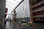 Umuligt. »De sidder guddødemig og vil prøve at fortælle os, at vi for det første skal fratages millioner, for det andet skal vi lave det samme«, lyder det fra koordinerende tillidsmand på DR-nyheder, Dines Bohrtmann. Foto fra DR Byen. 