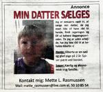 Udsalg. Pigen går for højeste bud. men ikke i virkeligheden. Annoncen er DSU's protest mod regeringens og DFs reform af kontanthjælpen. 