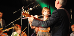 Hipt. »Folkemusiklinjen har sammen med ROD gjort, at der er skabt et helt vildt voksende ungdomsmiljø omkring det at spille folkemusik i Danmark«, siger Ditte Fromseier, der er med i styregruppen ved årets Odense Folk Festival. PR-foto fra Odense Folk Festival. 