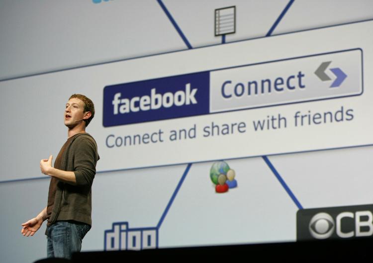 Facebook-grundlægger Mark Zuckerberg har indrømmet at Facebooks indstillinger for personlige informationer er for kompleks. Alligevel melder tusindvis af brugere sig ud i dag. 