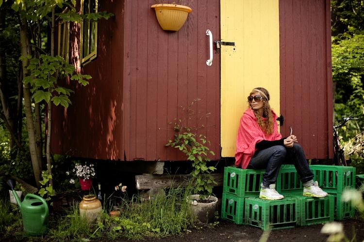 Indflytter. Tanja Bjørn Zabell flyttede for fire år siden ind i denne skurvogn i Christiania. Nu vil staten have hende ud igen. 