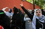 demo. Vrede tyrkere på gaden i dag efter at tyrkiske borgere angiveligt er blandt de dræbte aktivister, som mistede livet, da israelske soldater i nat angreb en nødhjælpskonvoj på vej mod Gaza. 