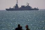 Hjemad. Et israelsk krigsskib stævner ind i Ashodod-havnen efter dramaet ud for Gaza tidligt i morges. 