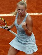 stamina. Caroline Wozniacki slider langsomt sine modstandere op på Paris' røde grus. Arkivfoto. 